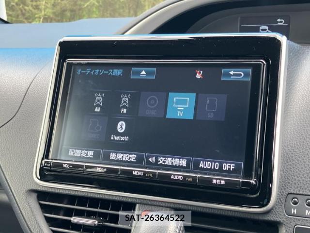 Toyota VOXY 2016-09 8328087-8