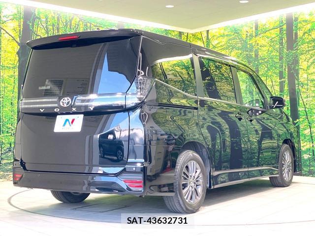 Toyota VOXY 2022-09 8328110-17