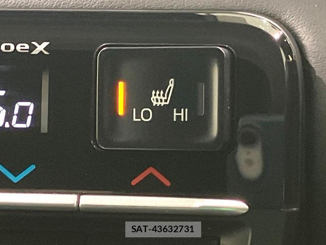 Toyota VOXY 2022-09 8328110-6