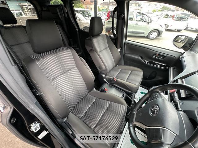 Toyota VOXY 2021-03 8328153-11
