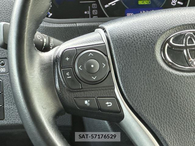 Toyota VOXY 2021-03 8328153-17