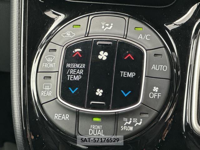 Toyota VOXY 2021-03 8328153-7