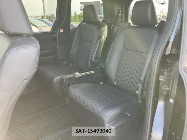 Toyota VOXY 2023-11 8328162-7