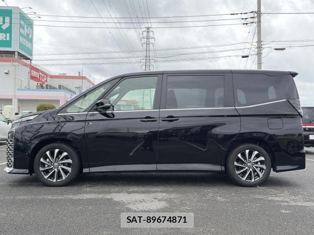 Toyota VOXY 2025-08 8328164-1