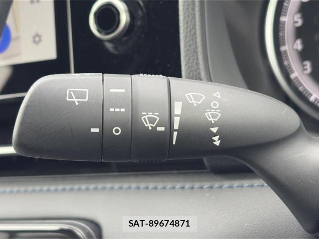 Toyota VOXY 2025-08 8328164-17