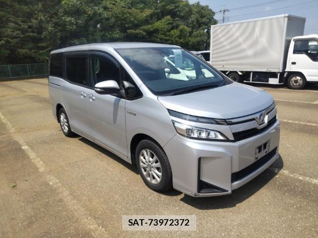 Toyota VOXY 2018-07 8328198-3
