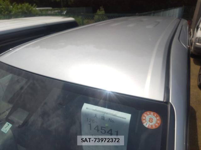 Toyota VOXY 2018-07 8328198-6