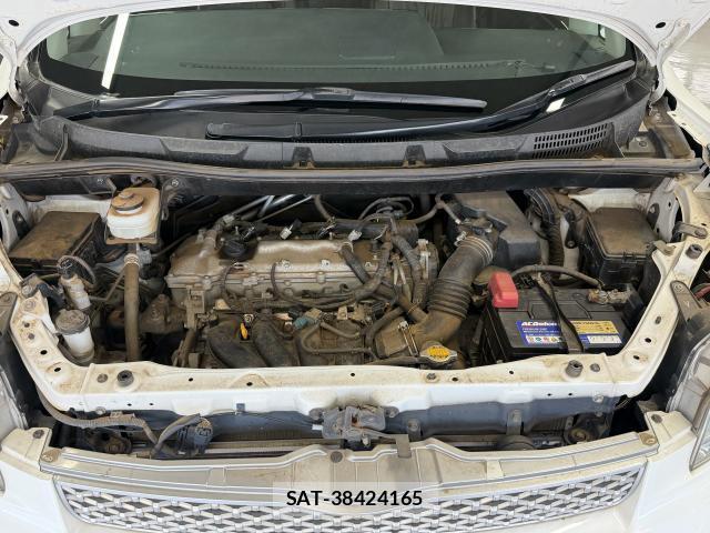 Toyota VOXY 2012-02 8278125-7