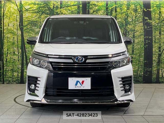 Toyota VOXY 2016-11 8328521-13
