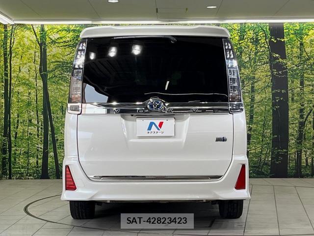 Toyota VOXY 2016-11 8328521-14