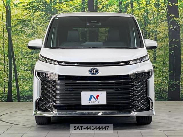 Toyota VOXY 2025-07 8328527-15