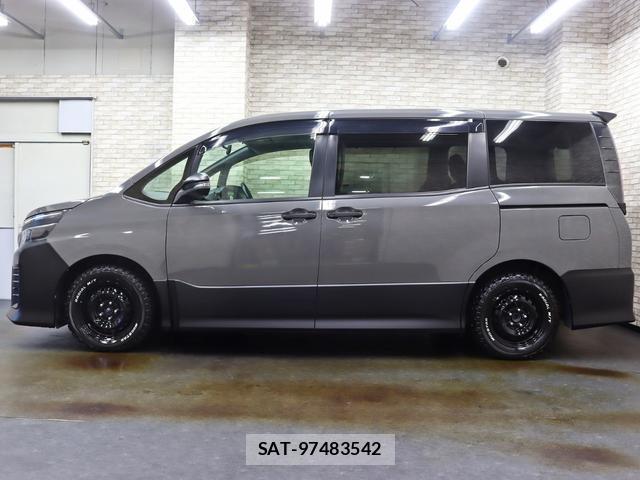 Toyota VOXY 2014-05 8328682-10