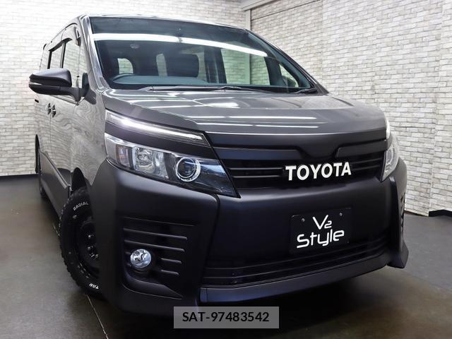 Toyota VOXY 2014-05 8328682-2