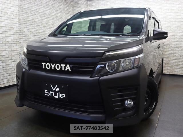 Toyota VOXY 2014-05 8328682-4