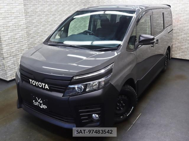 Toyota VOXY 2014-05 8328682-5