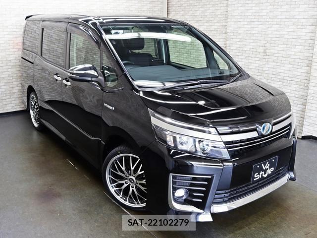 Toyota VOXY 2017-06 8328687-1