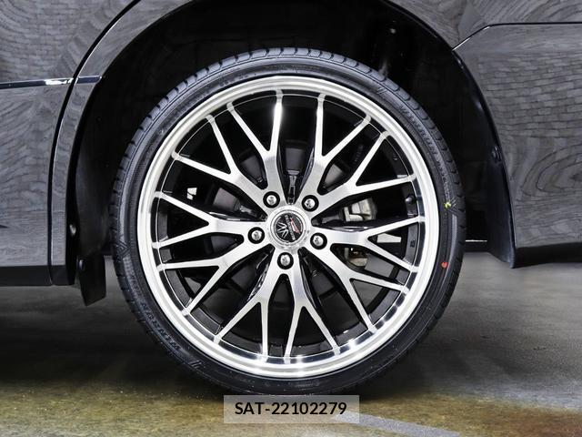 Toyota VOXY 2017-06 8328687-10