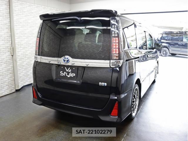 Toyota VOXY 2017-06 8328687-14