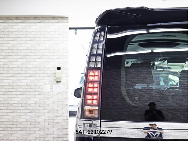 Toyota VOXY 2017-06 8328687-15