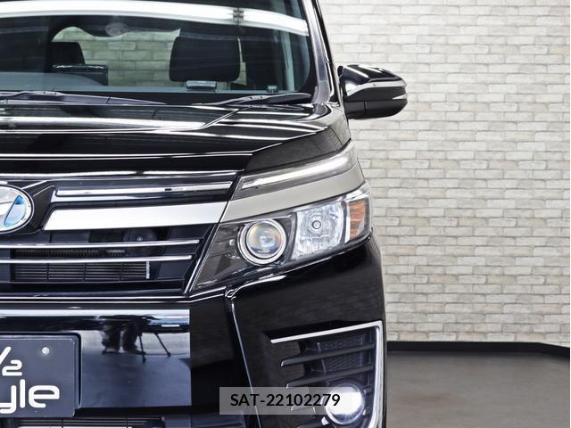 Toyota VOXY 2017-06 8328687-7
