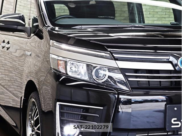 Toyota VOXY 2017-06 8328687-8