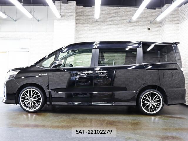 Toyota VOXY 2017-06 8328687-9