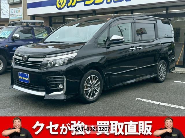 Toyota VOXY 2017-06 8328737-0
