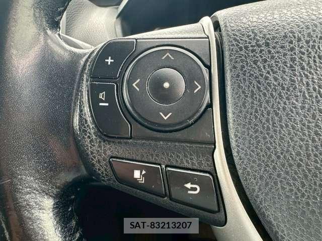 Toyota VOXY 2017-06 8328737-13