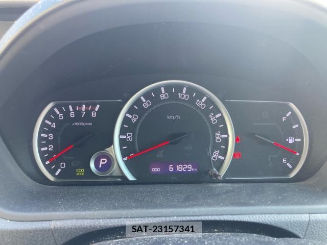 Toyota VOXY 2015-11 8328783-17