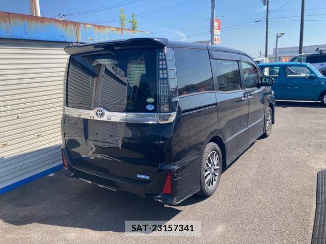 Toyota VOXY 2015-11 8328783-2