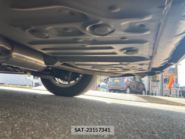 Toyota VOXY 2015-11 8328783-3