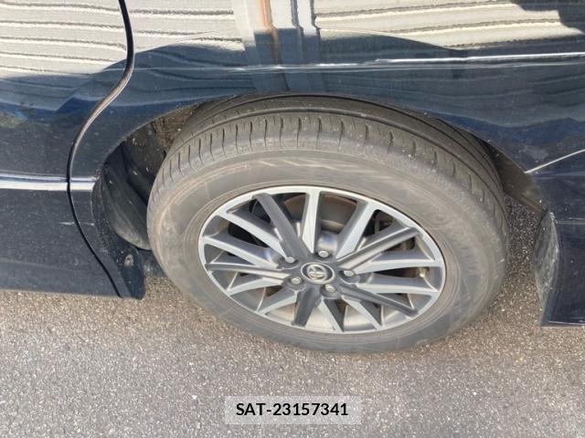 Toyota VOXY 2015-11 8328783-4