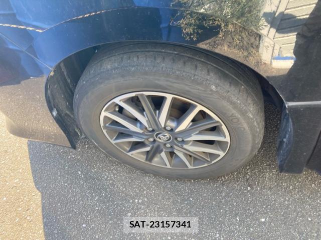 Toyota VOXY 2015-11 8328783-5
