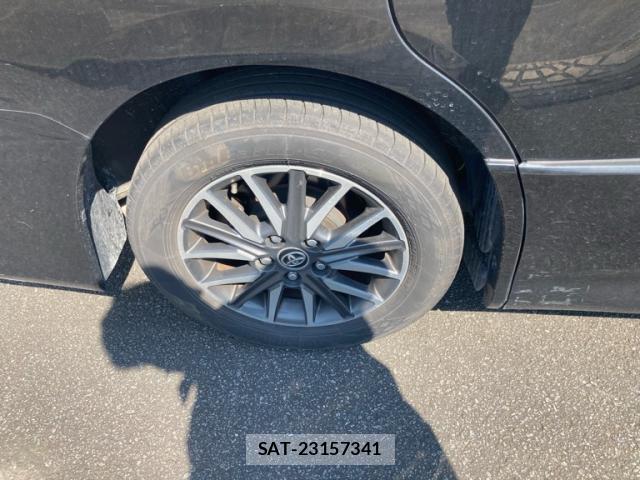 Toyota VOXY 2015-11 8328783-7
