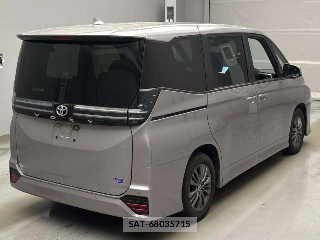 Toyota VOXY 2024-02 8328818-1