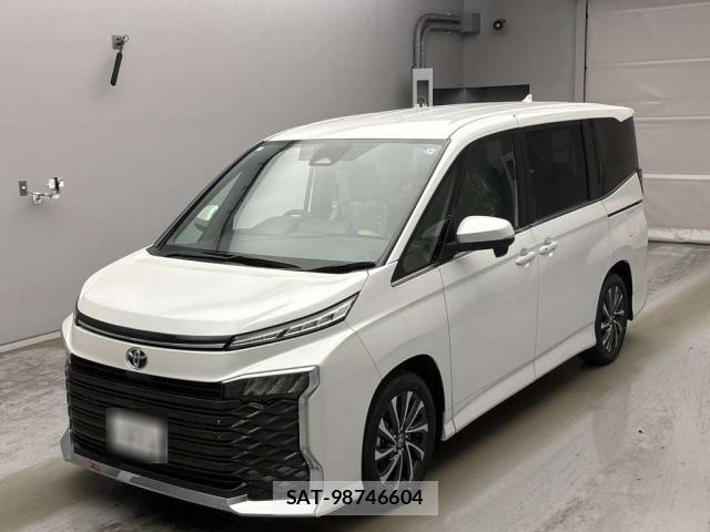 Toyota VOXY 2026-04 8328821-0