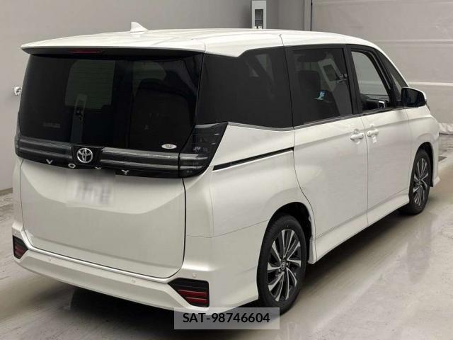 Toyota VOXY 2026-04 8328821-1