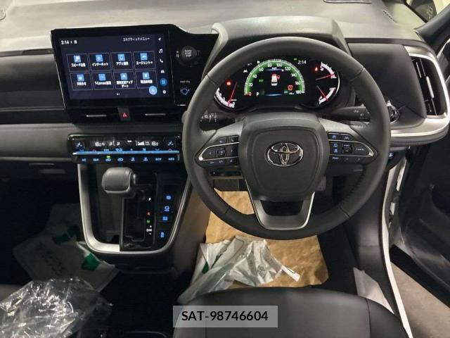 Toyota VOXY 2026-04 8328821-2