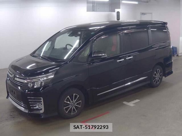 Toyota VOXY 2017-05 8328826-4