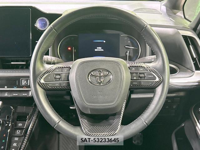 Toyota VOXY 2023-05 8329041-11