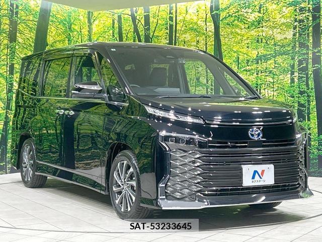 Toyota VOXY 2023-05 8329041-16