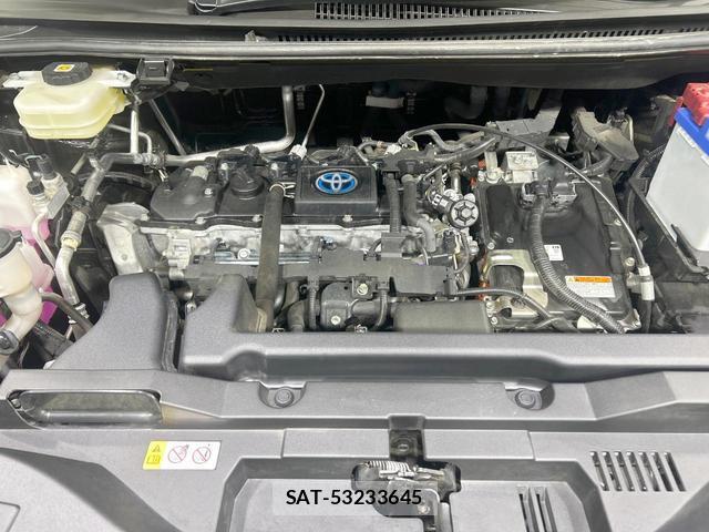 Toyota VOXY 2023-05 8329041-17