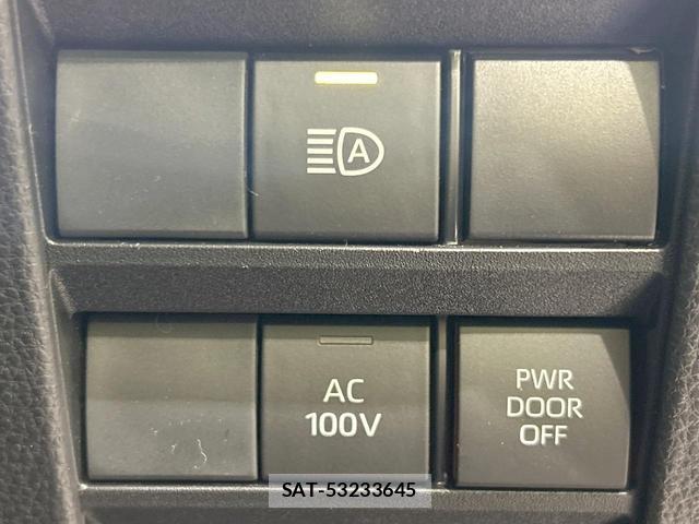 Toyota VOXY 2023-05 8329041-6