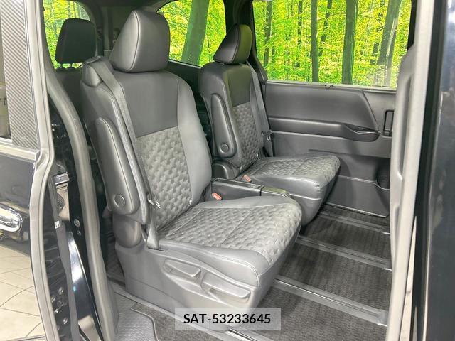 Toyota VOXY 2023-05 8329041-8