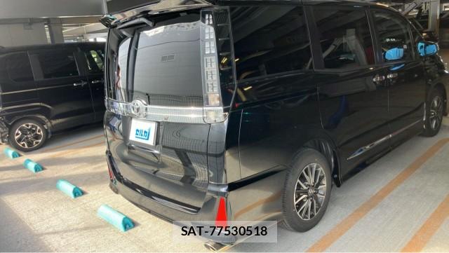 Toyota VOXY 2016-03 8329257-1