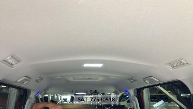 Toyota VOXY 2016-03 8329257-15