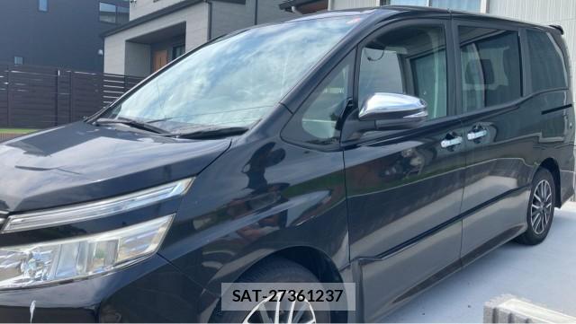 Toyota VOXY 2015-08 8329271-3