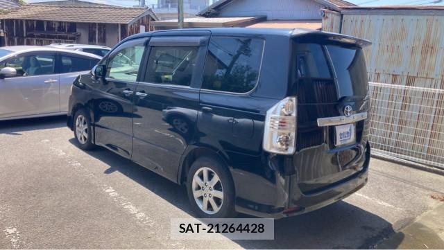 Toyota VOXY 2009-06 8329278-13