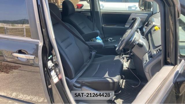 Toyota VOXY 2009-06 8329278-5