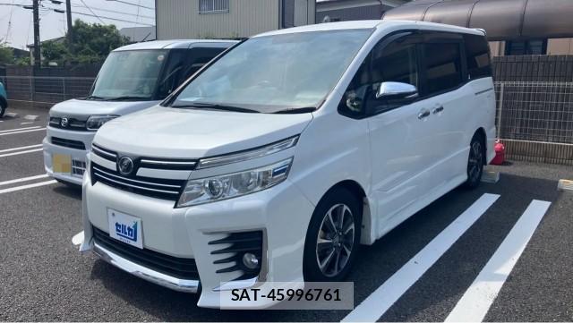 Toyota VOXY 2015-10 8329343-0